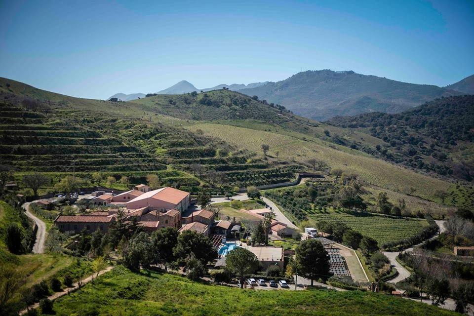 Relais Abbazia Santa Anastasia Resort & Winery Castelbuono (Sicily) Exterior foto